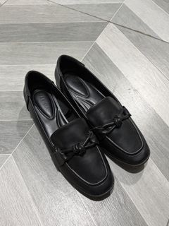 (Category: ) located in . Submitted by fashionchynn (Listing ID 1444419142, Image 1). Description: .