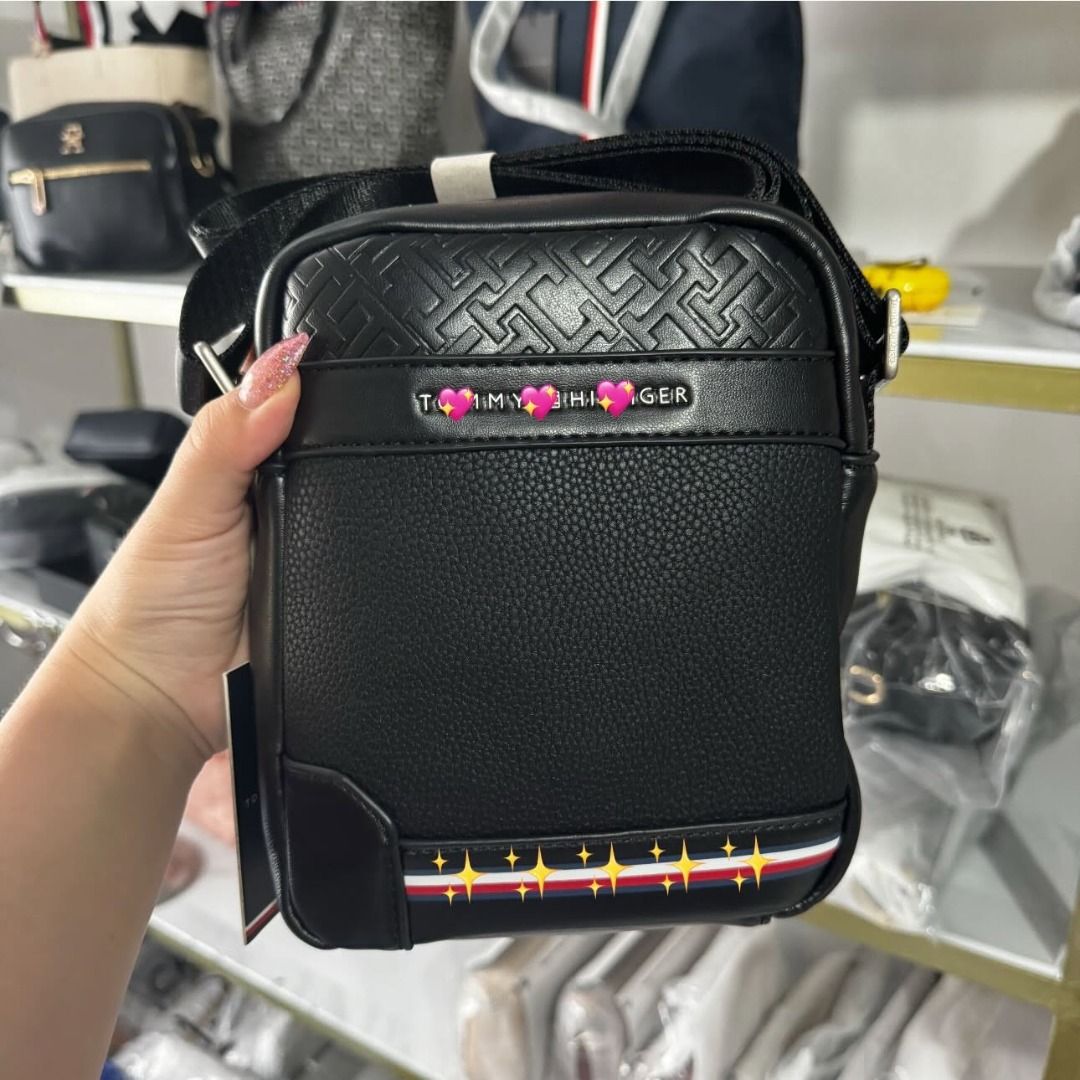 Brandnew TH Woven Embossed Reporter (Category: Sling Bags) located in Quezon City. Submitted by mjmassortedfinds (Listing ID 1444457342, Image 2). Description: Woven Embossed Reporter ✅ 1 1 5 O each +sf ✅ Size: (H)20.5cm x (W)16.5cm x (D)6cm ✅ Paperbag Add 9 9 ✅ M P 0 & Brandnew 📸 Actual Pictures Posted 📲 PM for orders and inquiries 📌Pinas Onhand & Ready to Ship 📌We can Ship Nationwide (+SF) 📌No Return, No Exchange 📌If in DOUBT, please DO N