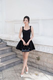 (Category: ) located in . Submitted by clearmywardrobeplssssss (Listing ID 1444470755, Image 1). Description: .