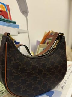 (Category: ) located in . Submitted by gabyperwp (Listing ID 1444358358, Image 1). Description: .