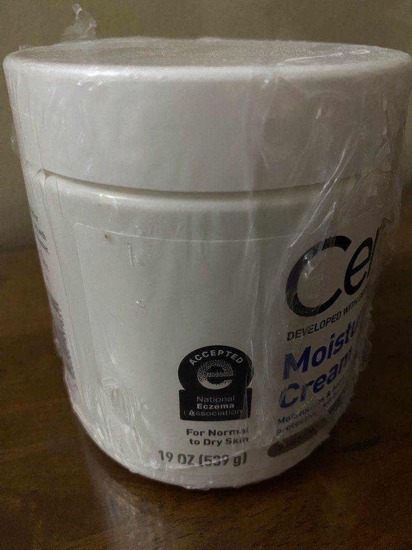 CeraVe Moisturizing Cream 19 oz (Category: Face Care) located in Quezon City. Submitted by ima_delr (Listing ID 1444454757, Image 3). Description: - brand new and sealed - Developed with dermatologists - Contains 3 essential ceramides to restore skin barrier - MVE Technology for 24-hour hydration - Hyaluronic Acid locks in moisture - Non-comedogenic (won't clog pores) - Fragrance-free - Accepted by the National Eczema Association - Ideal for norm