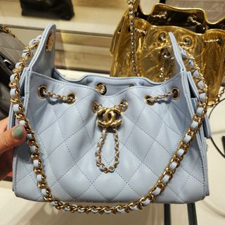 (Category: ) located in . Submitted by all.thingsluxe (Listing ID 1443853877, Image 1). Description: .