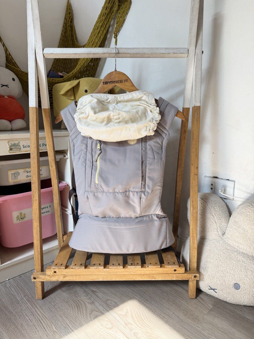 Combi Join Carrier (Category: Carriers & Slings) located in Santa Maria. Submitted by babyshowearph_official (Listing ID 1444323734, Image 1). Description: .