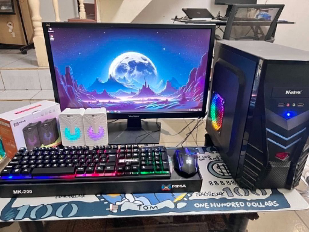 computer sets (Category: Desktops) located in Caloocan City. Submitted by paulinegaerlan16 (Listing ID 1444330592, Image 3). Description: .