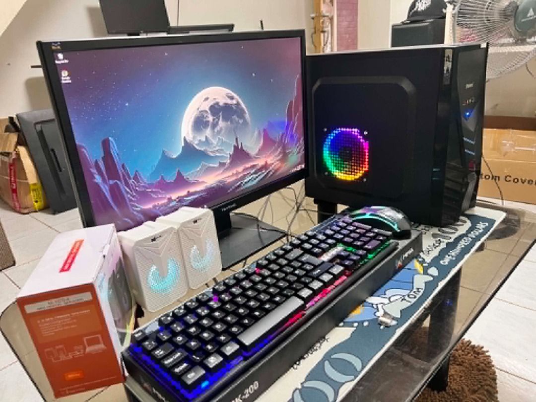 computer sets (Category: Desktops) located in Caloocan City. Submitted by paulinegaerlan16 (Listing ID 1444330592, Image 2). Description: .