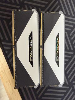 （分類：）位於 。 由 kwmad 提交（商品編號 1444470558，圖片 1）。簡介： 。