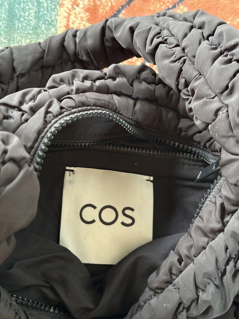 COS Medium Quilted Bag (black) (Category: Luxury Bags & Wallets) located in Los Banos. Submitted by streetwear.collections (Listing ID 1444482441, Image 2). Description: COS Medium Quilted Bag (black) Excellent condish Php 2,500 Thanks! .