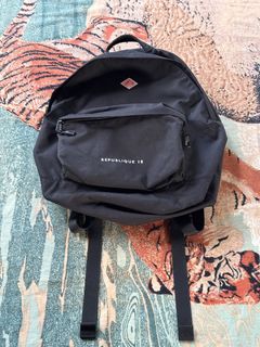 (Category: ) located in . Submitted by streetwear.collections (Listing ID 1444482307, Image 1). Description: .