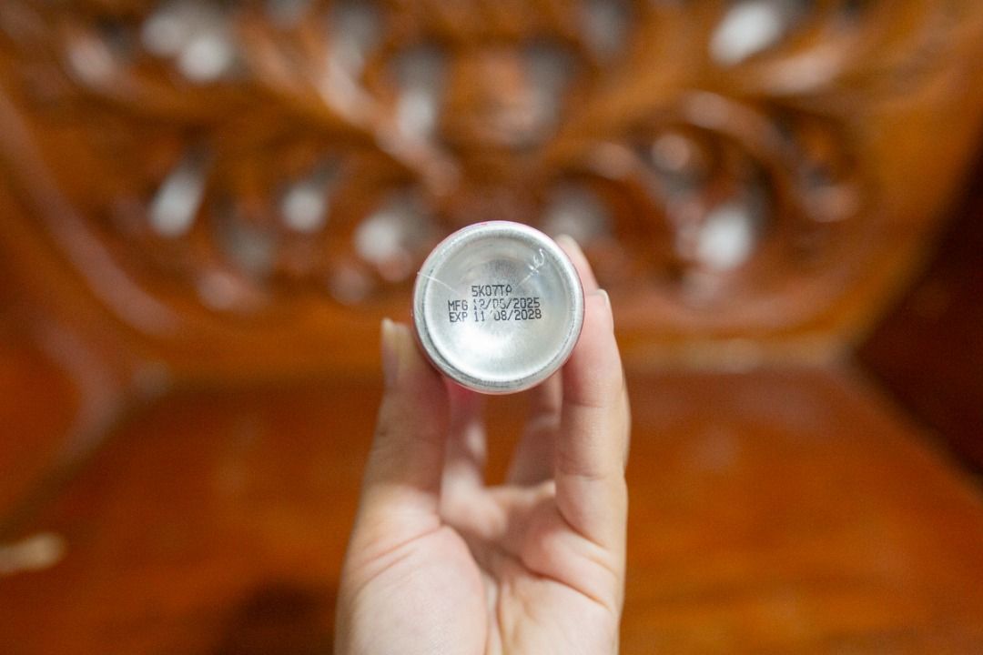 Dazzle Me Airbrush Spray Blush 50ml (Category: Makeup) located in Bacoor. Submitted by beaseno (Listing ID 1444377633, Image 2). Description: - Shade: 021 Pink Heaven - Finish: Matte - MFG: 12/2025 - EXP: 11/2028 Bought as a kit from an event. Selling cos I hate wasting products that I won't use..