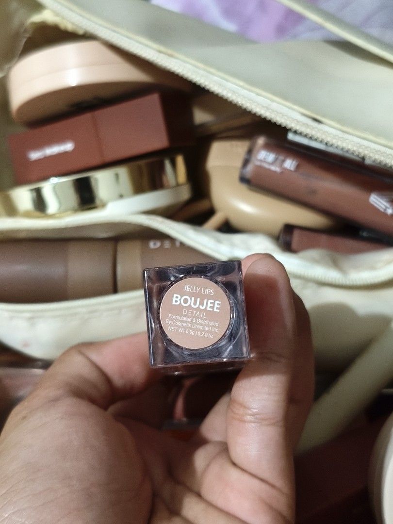 DETAIL CO boujee lip gloss (Category: Makeup) located in Tuguegarao City. Submitted by decluttwith_hs (Listing ID 1444426811, Image 2). Description: not used.