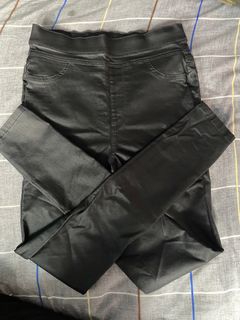 (Category: ) located in . Submitted by elmiras_closet (Listing ID 1444339878, Image 1). Description: .
