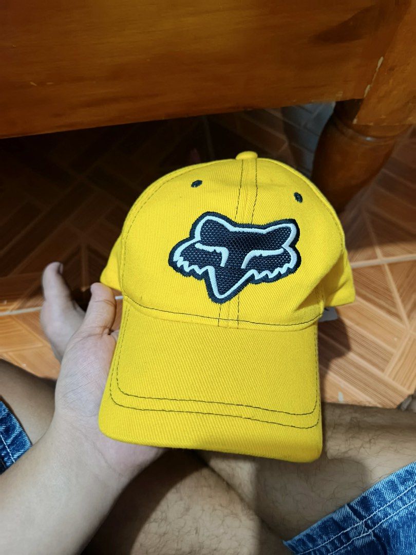 FOX RACING VINTAGE SNAPBACK CAP (Category: Caps & Hats) located in Alaminos. Submitted by thriftings625 (Listing ID 1444433951, Image 1). Description: No issue Color rate: 9.5/10 Adjustable snapback CONDITION: SUPER LIKE NEW No stains, No holes, No fading.