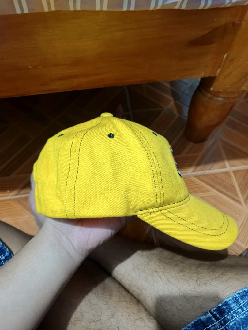 FOX RACING VINTAGE SNAPBACK CAP (Category: Caps & Hats) located in Alaminos. Submitted by thriftings625 (Listing ID 1444433951, Image 2). Description: No issue Color rate: 9.5/10 Adjustable snapback CONDITION: SUPER LIKE NEW No stains, No holes, No fading.