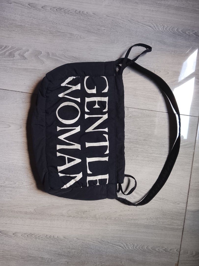 Gentle Woman - Dumpling Shoulder Bag (Category: Shoulder Bags) located in Angeles City. Submitted by sselects_ (Listing ID 1444360334, Image 3). Description: .