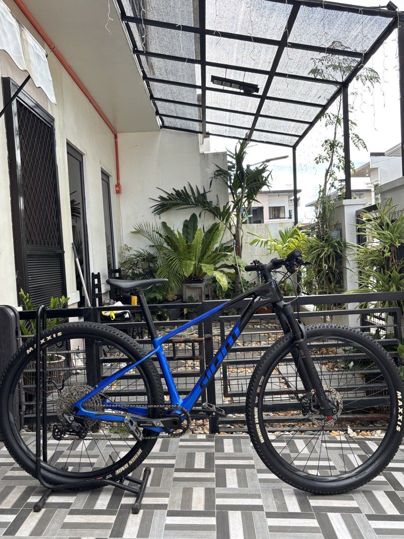 Giant Advanced XTC 29 & Trek X Caliber 8 (Category: Bicycles) located in Cebu City. Submitted by anthonyyy_137 (Listing ID 1444427052, Image 1). Description: FOR SALE: Trek X-Caliber 8 & Giant XTC Advanced 29 3 Carbon MTB Package Price: ₱140,000 (Take All) Selling our well-maintained mountain bikes. Perfect for riders looking for a ready-to-ride setup with premium accessories included. Bikes Included: * Trek X-Caliber 8 (Matte Black, Small Frame)