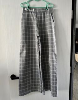 (Category: ) located in . Submitted by urkindofwardrobe (Listing ID 1444358355, Image 1). Description: .