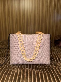 (Category: ) located in . Submitted by maddie_closet (Listing ID 1444406781, Image 1). Description: .