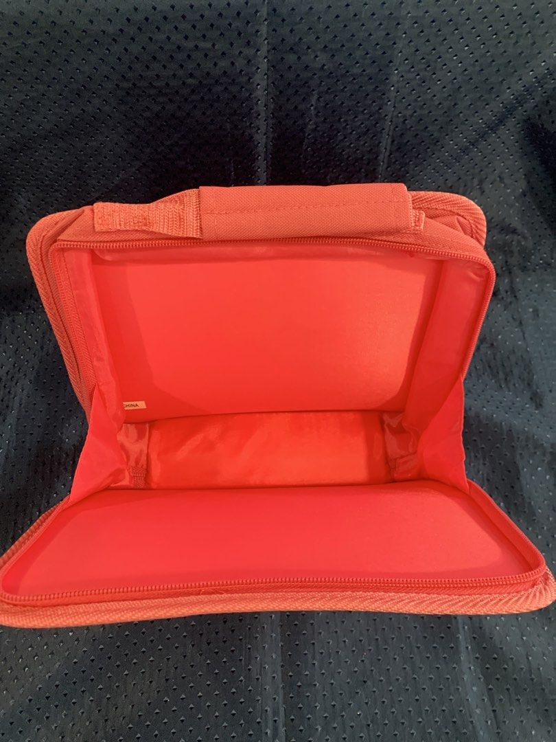 Hello Kitty Pouch Case Organizer Bag (Category: Purses & Pouches) located in Manila. Submitted by hellokitty_mnl (Listing ID 1444345805, Image 3). Description: Without tag.