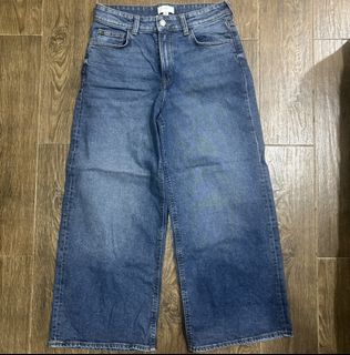 (Category: ) located in . Submitted by classy.closet (Listing ID 1444372536, Image 1). Description: .