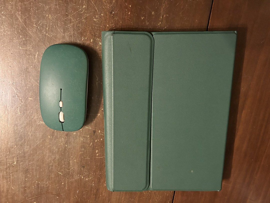 iPad mini cover and Bluetooth keyboard484578215592601600
