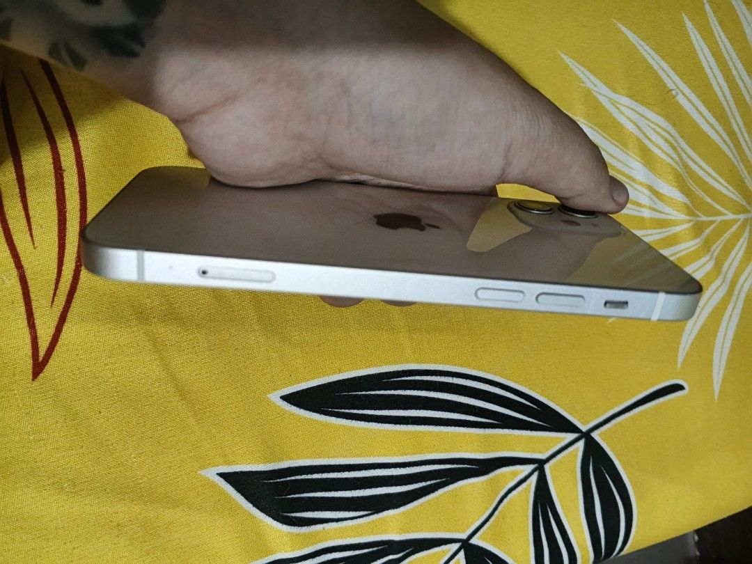 Iphone 12 (Category: iPhone 12 Series) located in Manila. Submitted by lucydelacruz17 (Listing ID 1444436773, Image 3). Description: iphone 12 128gb battery health 74% no face id due updtae minsan biglang magkakaron true tone ✔ makinis pa wala gano dents yung back nalagyan paint then nahirapan nako alisin .