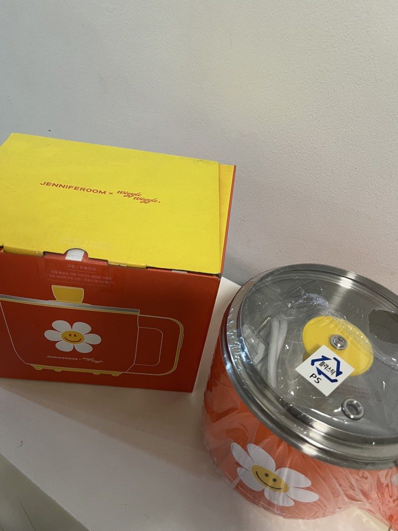 Jennieroom x Wiggle wiggle multicooker (Category: Coffee & Tea Tableware) located in Manila. Submitted by kookiepillow (Listing ID 1444431528, Image 2). Description: Rfs: not needed Still sealed For pick up/meet up if within Marikina.
