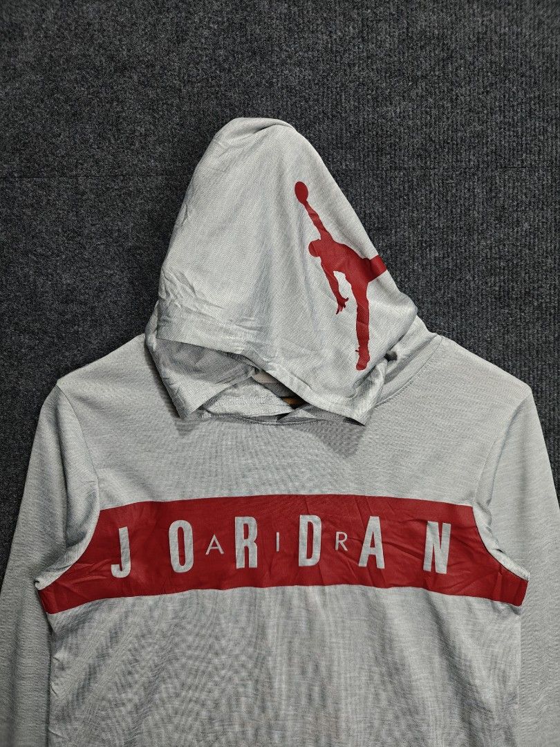 SALE ❗Jordan Dri-Fit Hoodie (Category: Hoodies) located in Alaminos. Submitted by epargne (Listing ID 1444310573, Image 3). Description: Condition: Perfect ! Color rate: 10/10 Size: Large yth, FITS SMALL ADULT Measurement: ⬇️⬇️⬇️ Length' 25.5 'Width' 18 Issue: None.