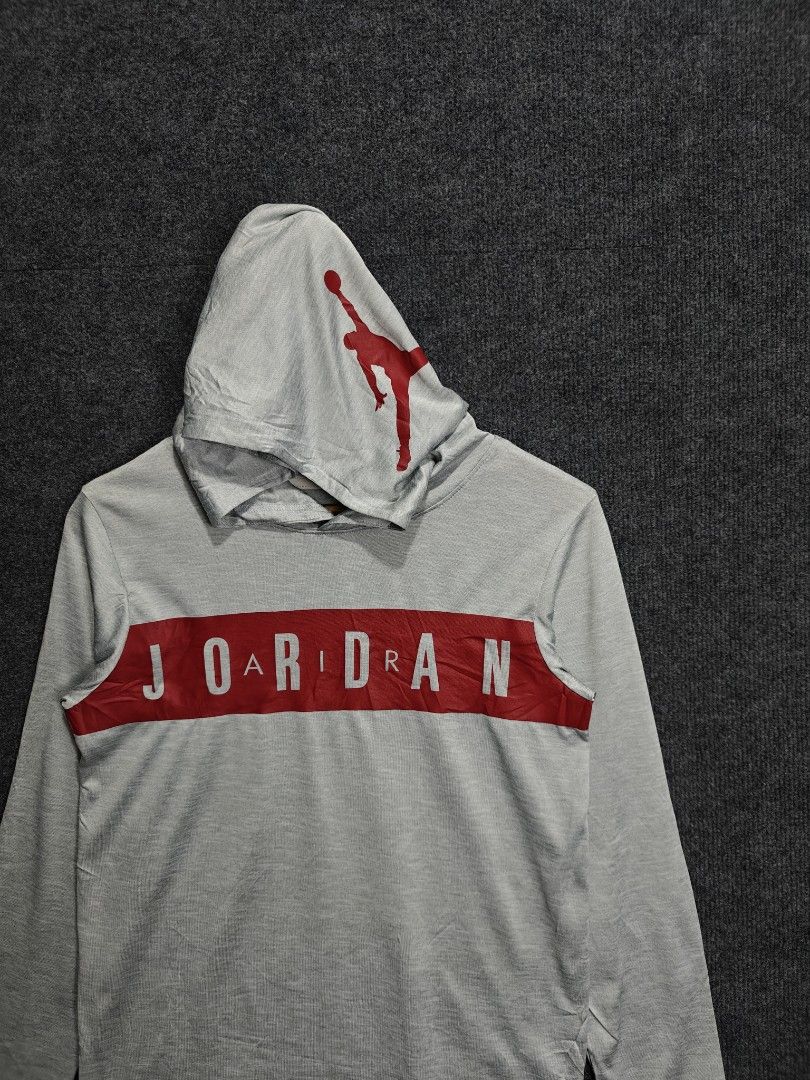 SALE ❗Jordan Dri-Fit Hoodie (Category: Hoodies) located in Alaminos. Submitted by epargne (Listing ID 1444310573, Image 2). Description: Condition: Perfect ! Color rate: 10/10 Size: Large yth, FITS SMALL ADULT Measurement: ⬇️⬇️⬇️ Length' 25.5 'Width' 18 Issue: None.