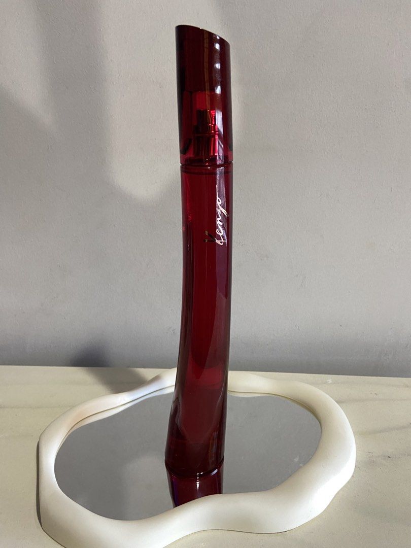 Kenzo Flower Le Rouge (Category: Fragrance & Deodorants) located in Quezon City. Submitted by fashree (Listing ID 1444373674, Image 1). Description: Kenzo Flower Le rouge Full presentation 100ml fsm grab/lalamove.