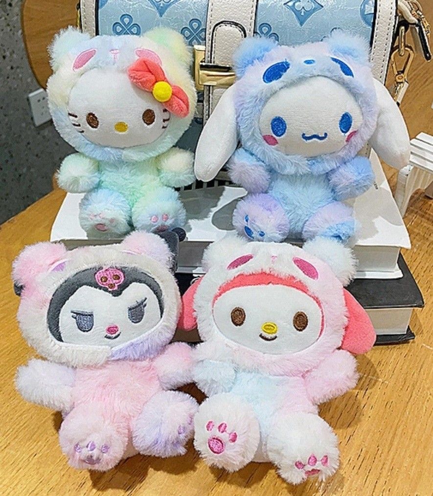 KEYCHAINS (Category: Kids Toys) located in Singapore. Submitted by adeqnyonya (Listing ID 1444420908, Image 3). Description: Brandnew Keychain ✔️Hello Kitty ✔️Melody ✔️kuromi 🚫cinamonroll.