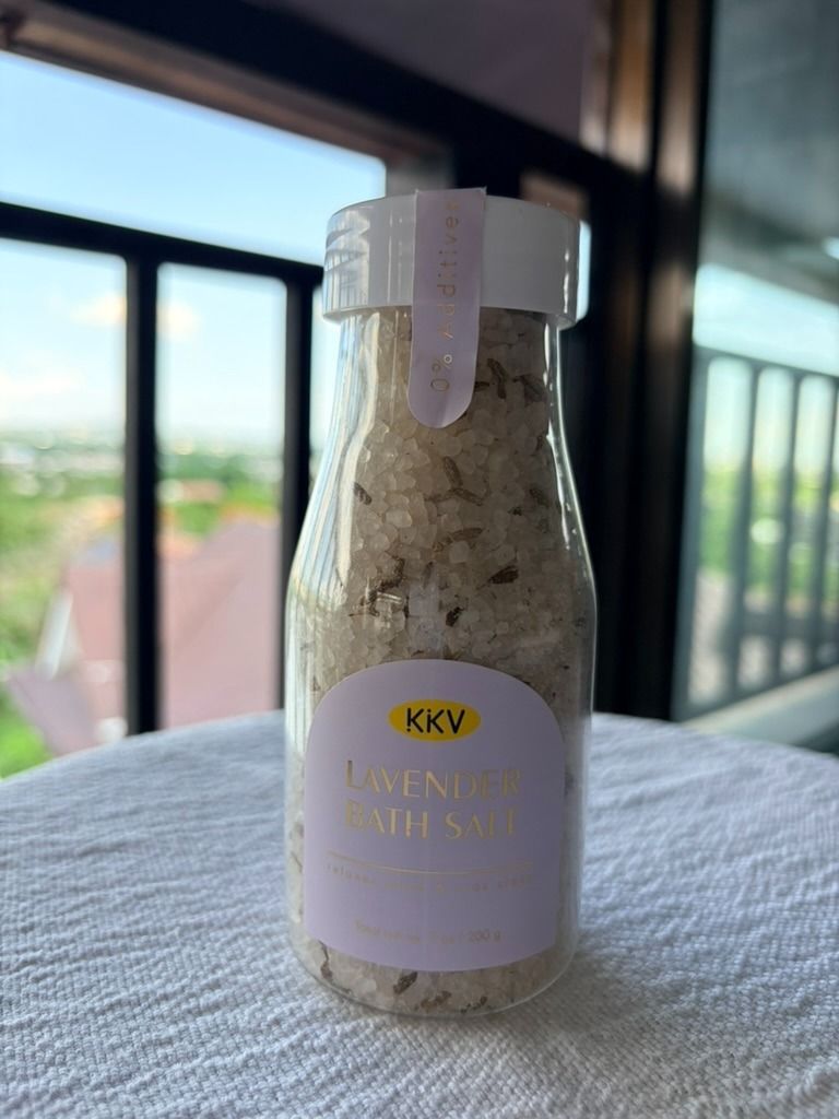KKV Lavender Bath Salt 400g (Category: Bath) located in Caloocan City. Submitted by makingroomfinds (Listing ID 1444427223, Image 1). Description: - KKV Lavender Bath Salt - 400g in a stylish glass bottle - Relaxing lavender scent - 0% additive formula - Ideal for unwinding and stress relief.