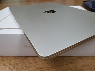 laptop497460366614865920