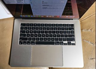 laptop497460365650176000
