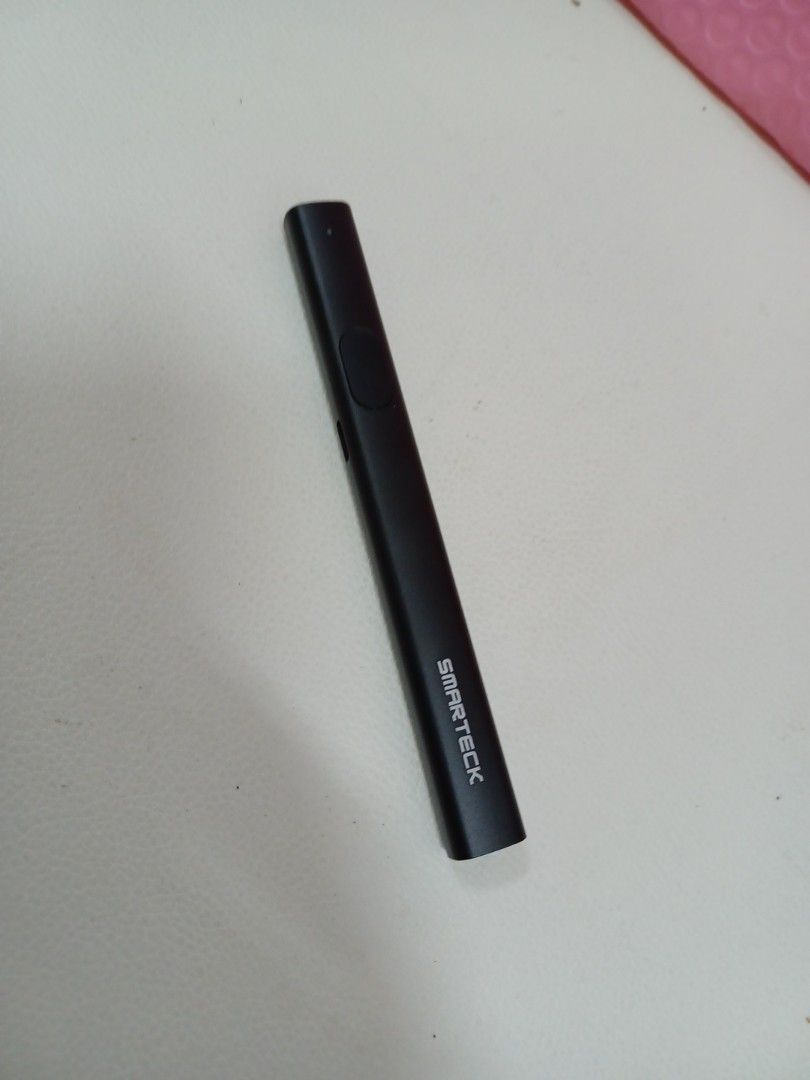 Laser Pointer (Presenter) (Category: Office & Business Technology) located in Singapore. Submitted by factoryshop (Listing ID 1444356212, Image 1). Description: ​Product Name: Single Laser Pointer (单激光笔) ​Transmission Range: Approx. 200m ​Operating Voltage: 3.7V ​Sleep Current: < 10uA ​Laser Wavelength: ​Green Light: 510nm–530nm ​Red Light: 630nm–670nm ​Laser Power: 5mW–30mW ​Charging Method: Type-C Charging Cable ​Safety Warning: Laser radiation