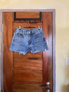 (Category: ) located in . Submitted by declutterwithrhys (Listing ID 1444380648, Image 1). Description: .