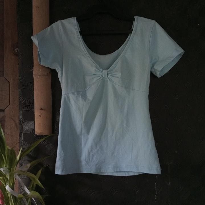Light Blue & Sage Green Scoop Neck T-shirts bundle 4 (Category: Shirts) located in Libon. Submitted by beryyves (Listing ID 1444366994, Image 1). Description: 2 pcs bundle rfs decluttering MOP: Gcash MOD: J&T.