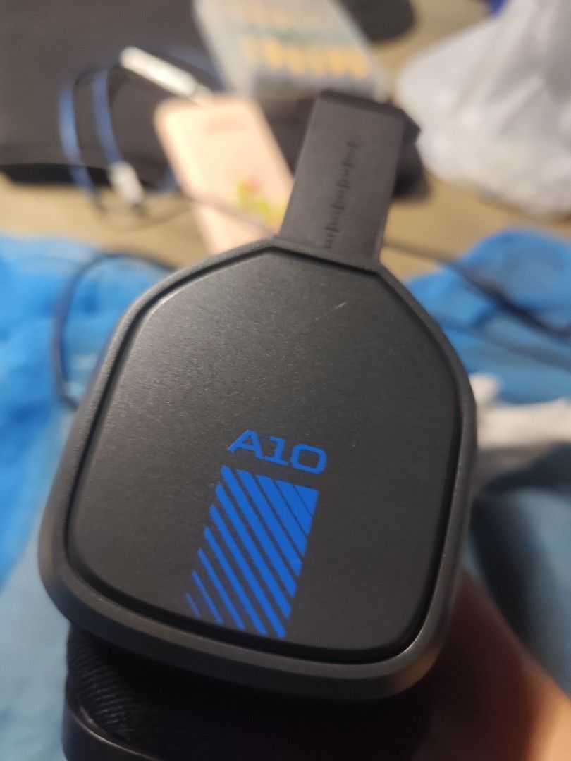 Logitech Astro A10 Gen 1 Gaming Headphones (Category: Headphones & Headsets) located in Binangonan. Submitted by r0nb1nt5cat5co (Listing ID 1444348592, Image 2). Description: Selling this Logitech Astro A10 Gen 1. Includes AUX Cable, not wireless. Ideal for PC, Xbox & Playstation.