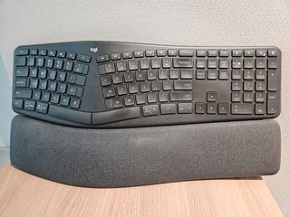 Logitech Ergo K860 Ergonomic Split Keyboard497317454105825280