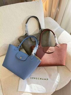 (Category: ) located in . Submitted by luxelabelph (Listing ID 1444447786, Image 1). Description: .