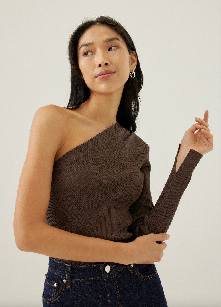 Love Bonito Brown One-Shoulder Top (Category: Sleeveless) located in Quezon City. Submitted by snyt_ (Listing ID 1444437168, Image 1). Description: - fits xs - s - worn once - rfs decluttering .