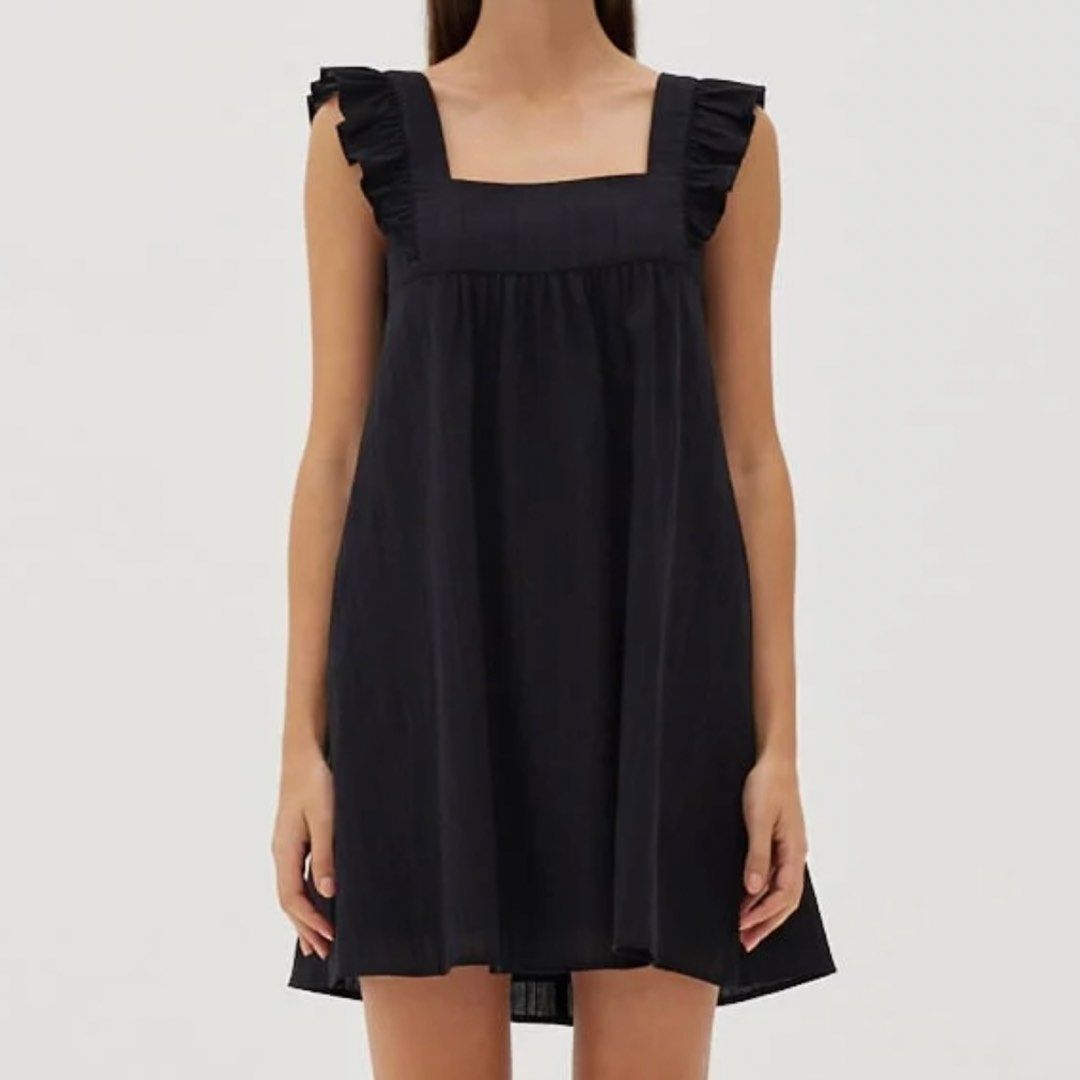 Love Bonito Dress - Small (Category: Dresses) located in Caloocan City. Submitted by _gmjs (Listing ID 1444478059, Image 2). Description: .