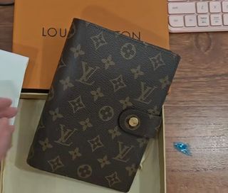 (Category: ) located in . Submitted by bringing.luxury (Listing ID 1444383908, Image 1). Description: .