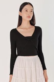 (Category: ) located in . Submitted by clearourcloset (Listing ID 1444429641, Image 1). Description: .