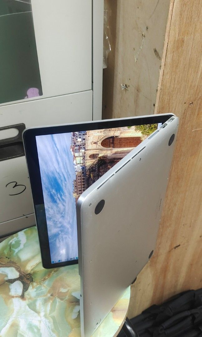 MacBook Pro Core i7484964645712711684