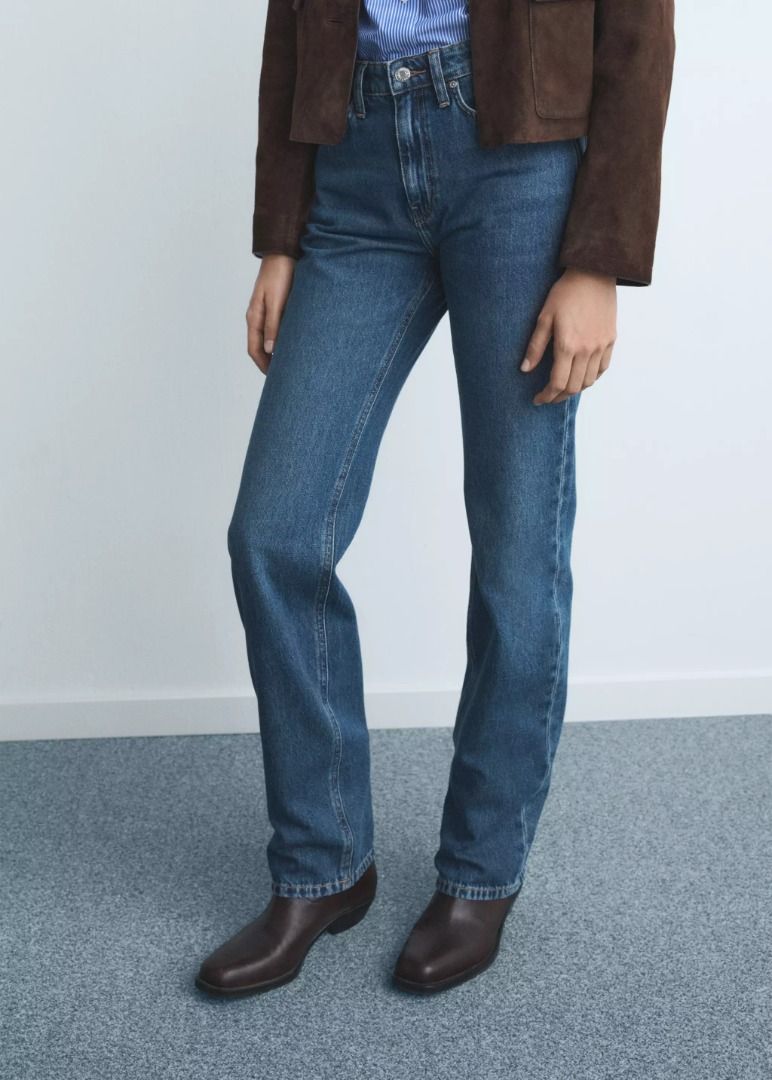 Mango Matilda Medium Rise Straight Fit Jeans (Category: Jeans) located in Manila. Submitted by cion007 (Listing ID 1444424489, Image 1). Description: ⚠️ Please read the full description before buying ⚠️ → Size: EU34 on tags - best fits Size 24-25 → Bought this online for Php2495 → Only worn once. It does not flatter me Description: Denim-style cotton fabric. Long design. Straight design. Mid-rise. Belt loops. Five pockets. Front zipper and button