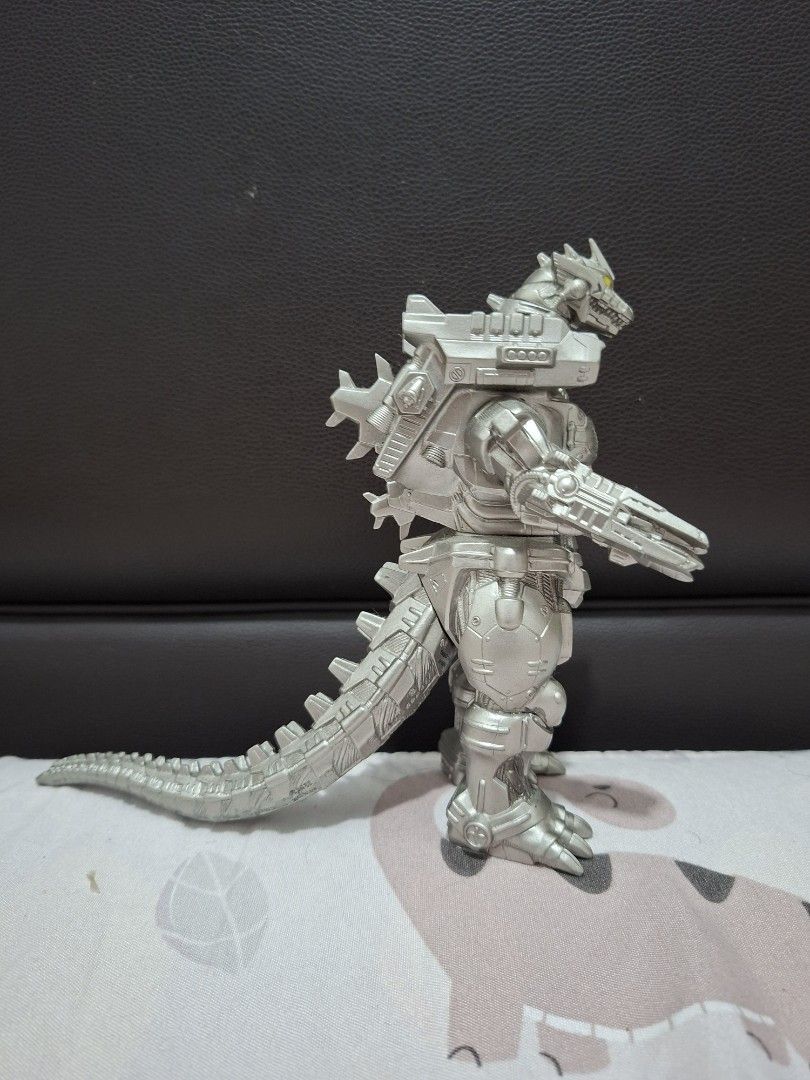 MECHAGODZILLA HEAVILY ARMED 2004 (Category: Action & Battle Toys) located in Cavite. Submitted by labbudds20 (Listing ID 1444409539, Image 3). Description: vintage 2004 by toho MECHAGODZILLA HEAVILY ARMED 6.5 inches excellent to new condition see pictures for details.