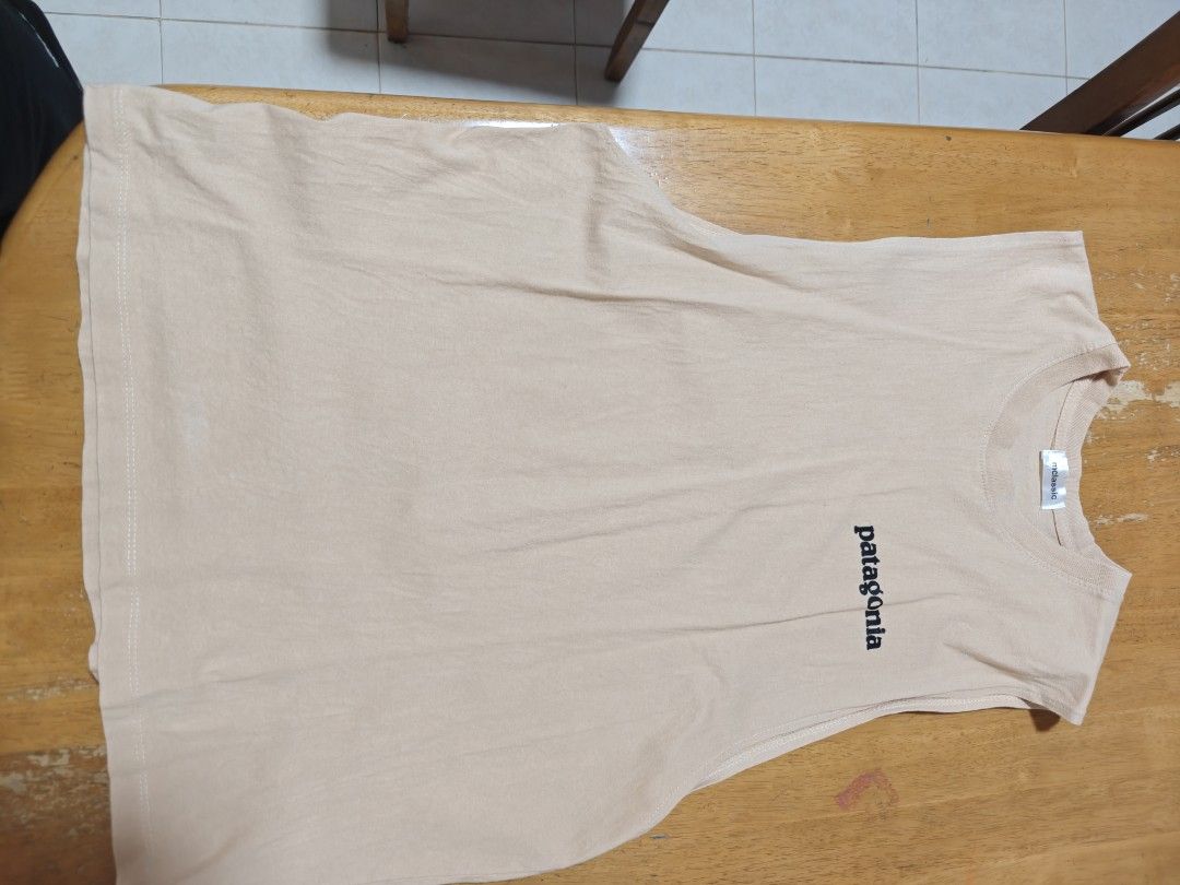 Men Singlets (Category: Tshirts & Polo Shirts) located in Singapore. Submitted by jayclosettt (Listing ID 1444409174, Image 1). Description: Multiple Singlets for sale! PM for more info. Prices and discounts can be discussed if you purchase more from other posts as well..