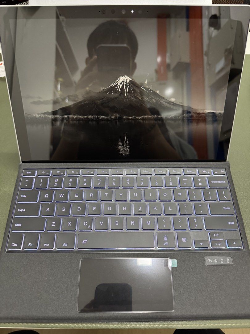 Microsoft Surface Pro Signature Type Cover Keyboard With Backlight484469005636741123