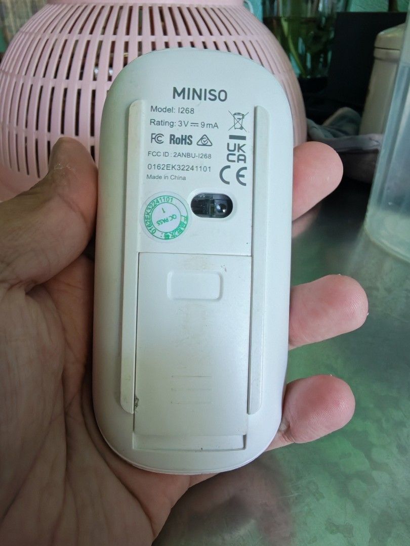 MINISO Wireless Mouse Model i268 White (Category: Mouse & Mousepads) located in Carmona. Submitted by tech_hub_cavite (Listing ID 1444385309, Image 2). Description: - White MINISO Wireless Mouse (Model: i268) - Perfect for everyday computer and laptop use - Compact and portable design for easy carrying - Reliable performance, works well - Requires 2x AAA batteries (not included).