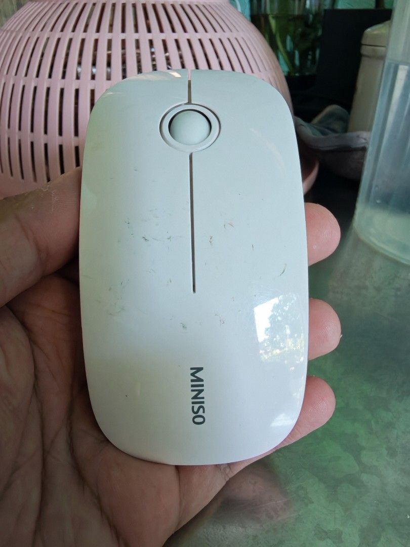 MINISO Wireless Mouse Model i268 White (Category: Mouse & Mousepads) located in Carmona. Submitted by tech_hub_cavite (Listing ID 1444385309, Image 3). Description: - White MINISO Wireless Mouse (Model: i268) - Perfect for everyday computer and laptop use - Compact and portable design for easy carrying - Reliable performance, works well - Requires 2x AAA batteries (not included).